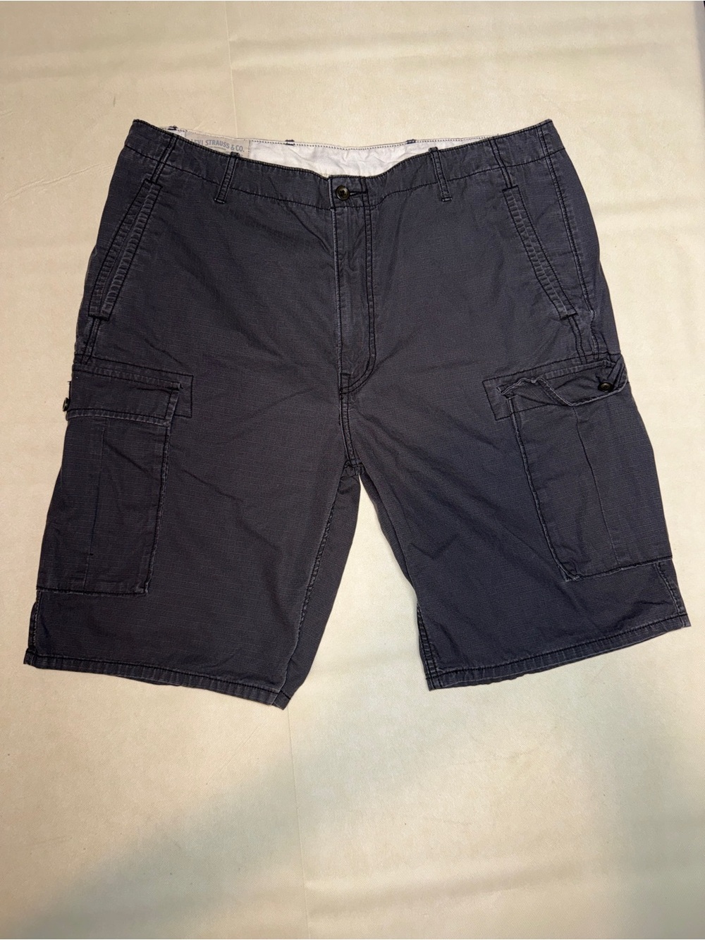 Levi's Men's Cargo Shorts - Charcoal Gray
